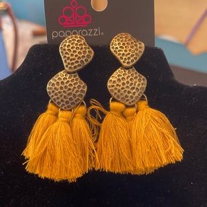 Paparazzi earrings